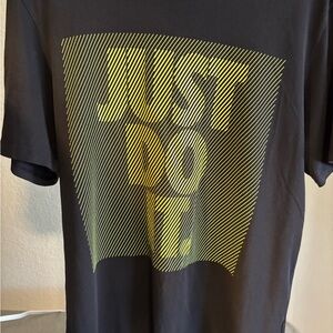 Nike Men's Tee‎ with Yellow 'Just Do It' Graphic